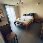 Apart-hotel Cascina Bricco San Pietro Bed & Wine