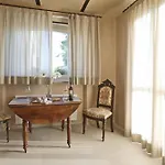 Cascina Bricco San Pietro Bed & Wine Apart-hotel Monforte dʼAlba