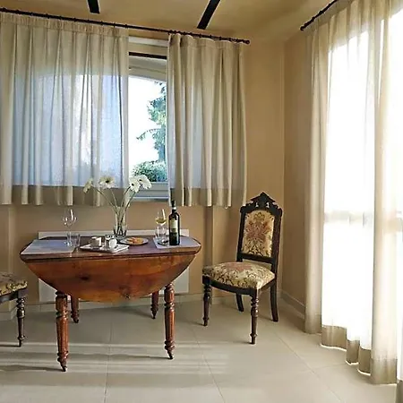 Cascina Bricco San Pietro Bed & Wine 4* Monforte dʼAlba