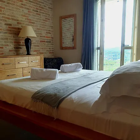 Cascina Bricco San Pietro Bed & Wine 4* モンフォルテ・ダルバ