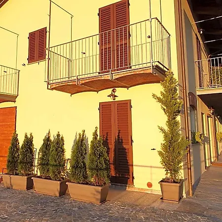Cascina Bricco San Pietro Bed&wine Aparthotel Monforte dʼAlba