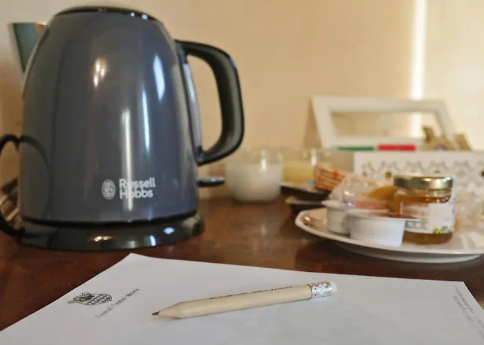 Cascina Bricco San Pietro Bed & Wine 4* Monforte dʼAlba