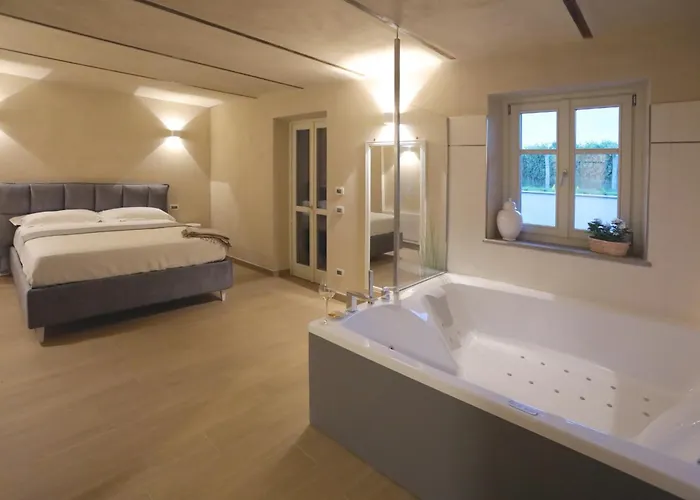 Cascina Bricco San Pietro Bed & Wine Aparthotel 4*