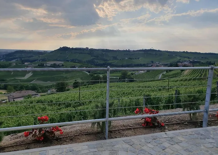 Cascina Bricco San Pietro Bed & Wine Aparthotel