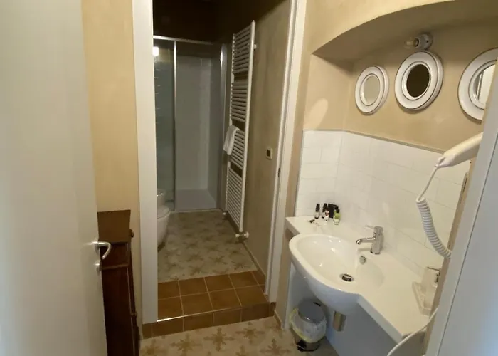 Aparthotel Cascina Bricco San Pietro Bed & Wine 4*